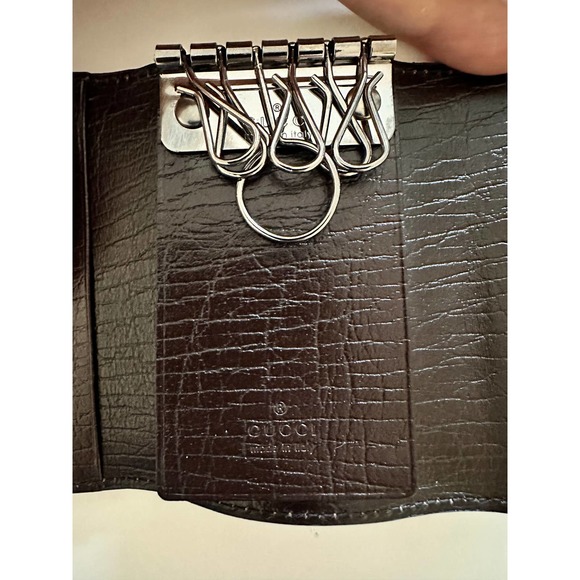 GUCCI GG Logo Supreme 6 Ring Key Case - Picture 6 of 10